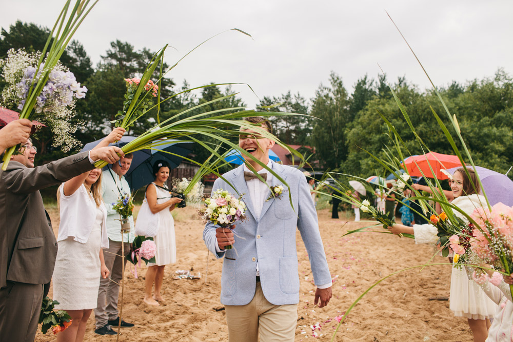 Kāzu ceremonija pie jūras