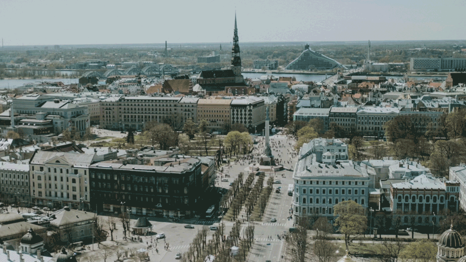 100 days Gifs - Rīgas panorāma pavasara siltajās dienās